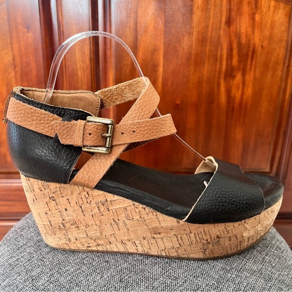 GEE WAWA Anthro Black Glove Leather Cork Wedge Platform Sandals 9 Anthropologie - Picture 1 of 7
